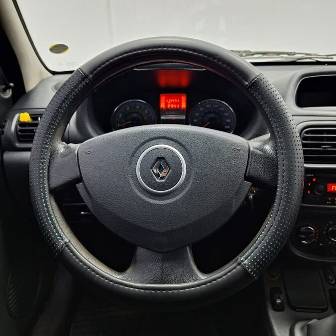 RENAULT CLIO MIO CONFORT PLUS – 2014 -  114.000 KMS