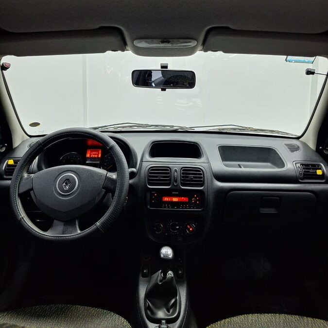 RENAULT CLIO MIO CONFORT PLUS – 2014 -  114.000 KMS