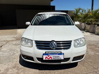 VOLKSWAGEN Bora 2.0. Recibo vehiculos