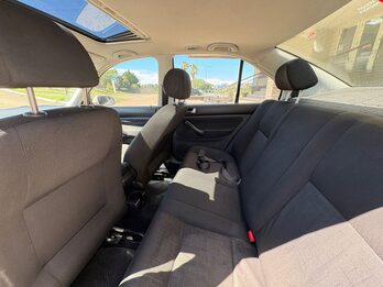 VOLKSWAGEN Bora 2.0. Recibo vehiculos