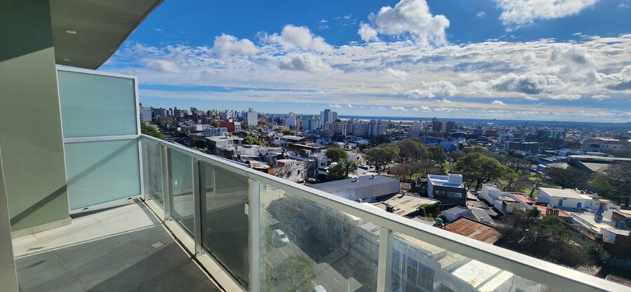 Semipiso en pleno centro EN VENTA  – Calle Alem 866