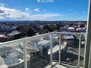 Semipiso en pleno centro EN VENTA  – Calle Alem 866