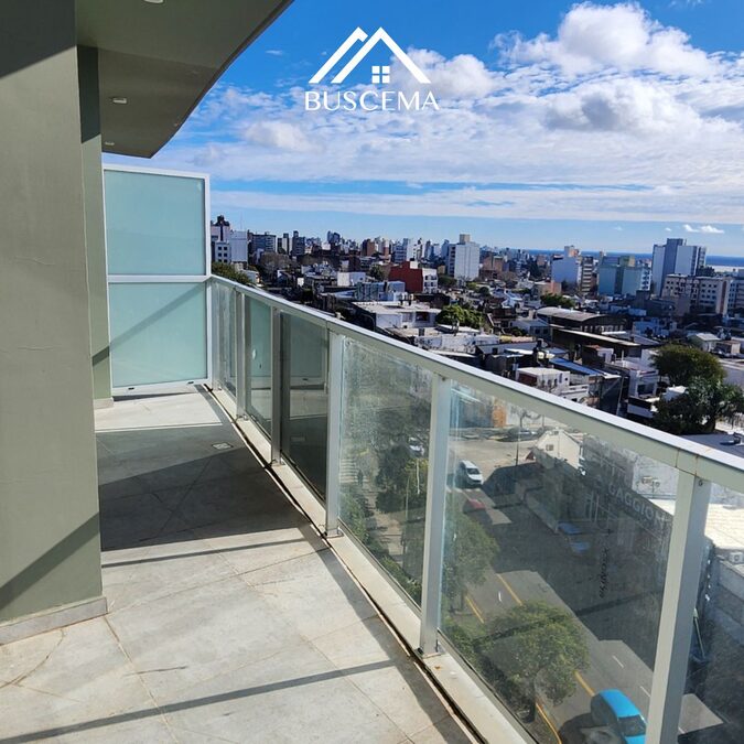 Semipiso en pleno centro EN VENTA  – Calle Alem 866