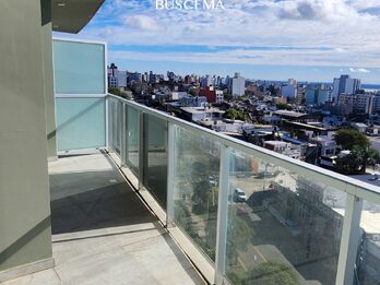 Semipiso en pleno centro EN VENTA  – Calle Alem 866