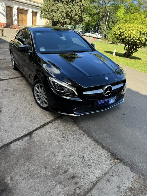 MERCEDES BENZ CLA 200 impecable