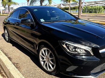 MERCEDES BENZ CLA 200 impecable
