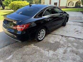 MERCEDES BENZ CLA 200 impecable