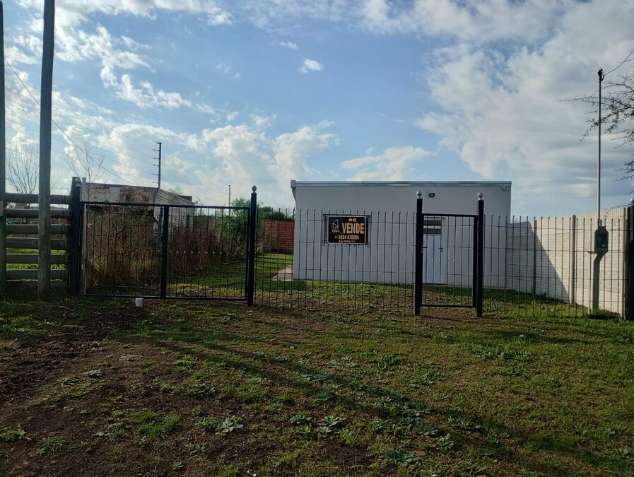 SE VENDE CASA EN COLONIA AVELLANEDA