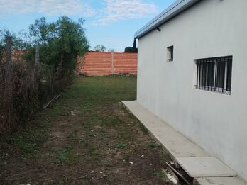 SE VENDE CASA EN COLONIA AVELLANEDA