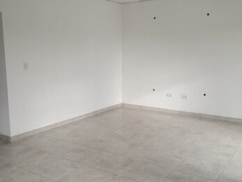 SE VENDE CASA EN COLONIA AVELLANEDA