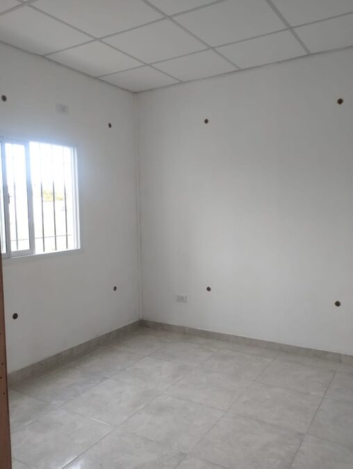 SE VENDE CASA EN COLONIA AVELLANEDA