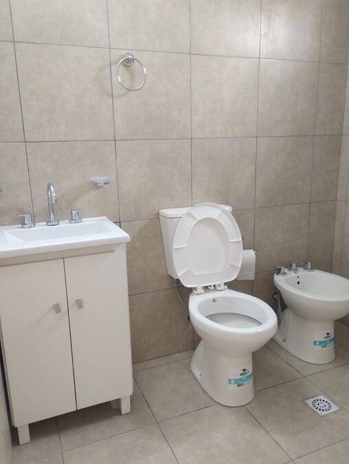 SE VENDE CASA EN COLONIA AVELLANEDA