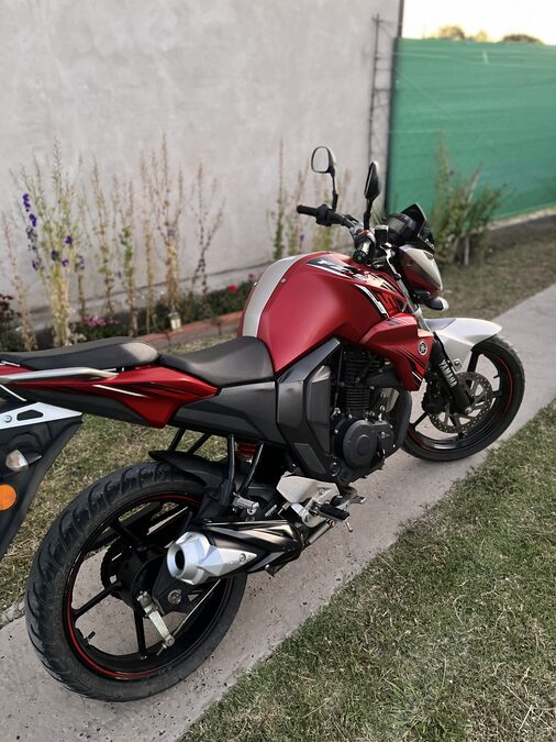 Yamaha FZ 2018