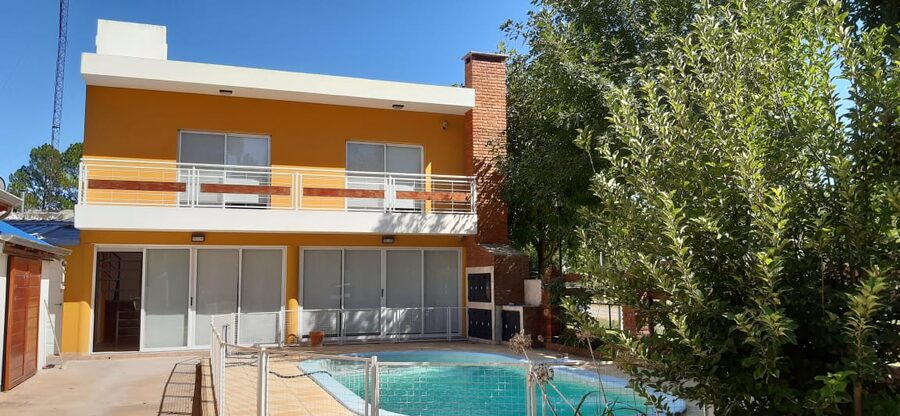 SE VENDE CASA EN  SAUCE MONTRULL