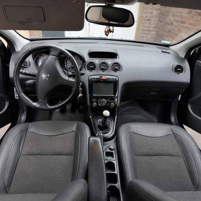 PEUGEOT 408 1.6 THP ALLURE PLUS - AÑO 2.017