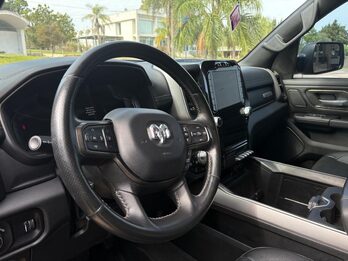RAM 1500 5.7L V8 Rebel 4x4