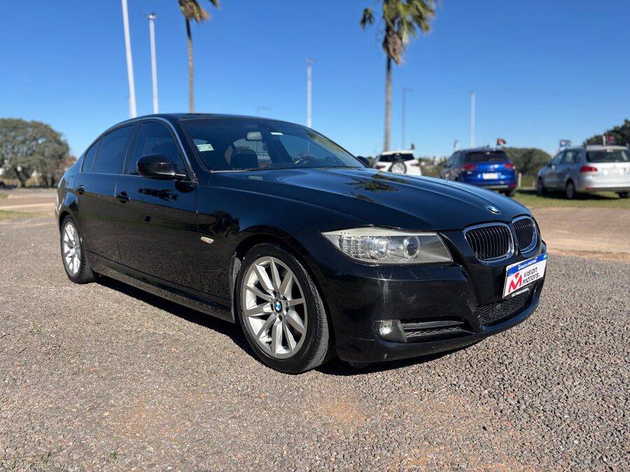 BMW  330I SEDAN EXECUTIVE. Recibo vehículo