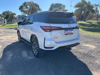 TOYOTA  HILUX SW4 4X4 SRX 2.8 TDI 6 AT 7A