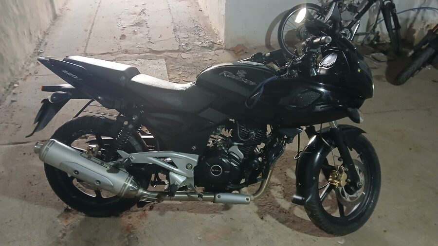 Rouser 220F