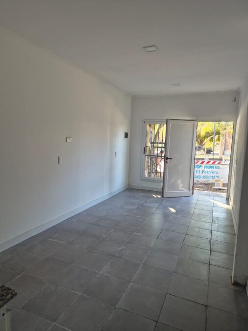 ALQUILO DEPARTAMENTO DE 1 DORMITORIO PARA VIVIENDA U OFICINA PARA JULIO