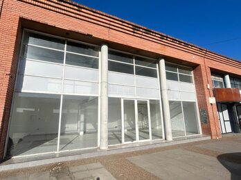 SE ALQUILA IMPORTANTE LOCAL COMERCIAL ✨🏢