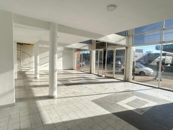 SE ALQUILA IMPORTANTE LOCAL COMERCIAL ✨🏢