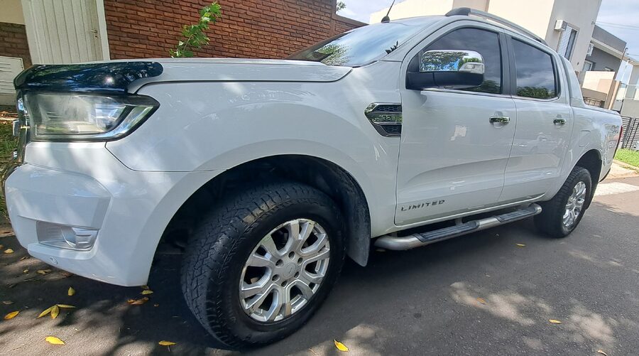 FORD RANGER LIMITED 4X4 MANUAL 2016 HERMOSAAA