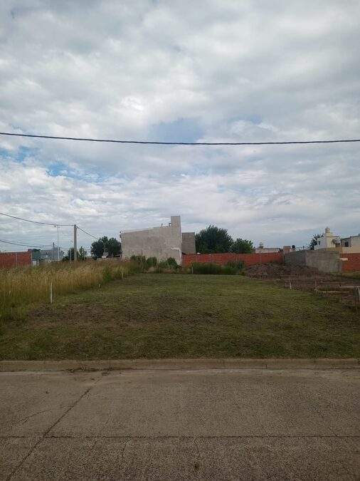 VENDO TERRENO ESCRITURADO EN SAN BENITO ALTOS DEL ESTE