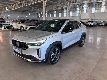 FIAT FASTBACK TURBO 270 AT6 (175CV) - AÑO 2025 - 13.346KM