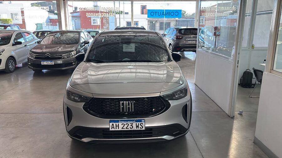 FIAT FASTBACK TURBO 270 AT6 (175CV) - AÑO 2025 - 13.346KM