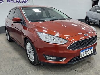 FORD FOCUS SE PLUS 2.0L AT - 2019 - 82.000 KMS