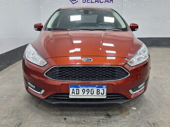 FORD FOCUS SE PLUS 2.0L AT - 2019 - 82.000 KMS