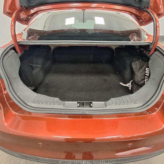 FORD FOCUS SE PLUS 2.0L AT - 2019 - 82.000 KMS