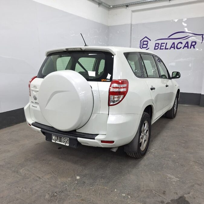 TOYOTA RAV4 4 2.4 AT - 2013 - 247000 KM