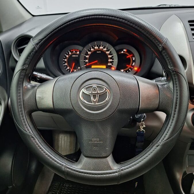 TOYOTA RAV4 4 2.4 AT - 2013 - 247000 KM