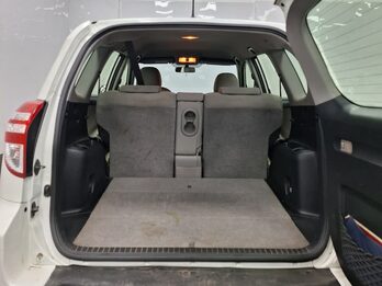 TOYOTA RAV4 4 2.4 AT - 2013 - 247000 KM