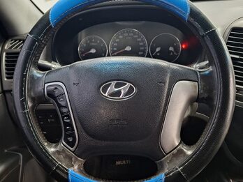 HYUNDAI SANTA FE GLS 2WD 2.4 7as – 2010 – 260.000 KMS