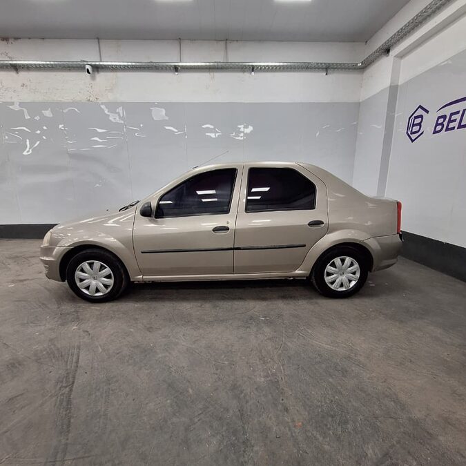 RENAULT LOGAN PACK II - 2013 -  210.000 KMS