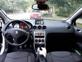 Peugeot 308 Allure Nav 2015
