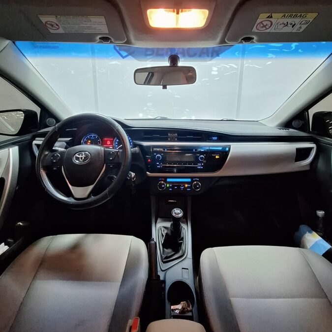 TOYOTA COROLLA 1.8 XEI MT – 2015 – 143000 KMS