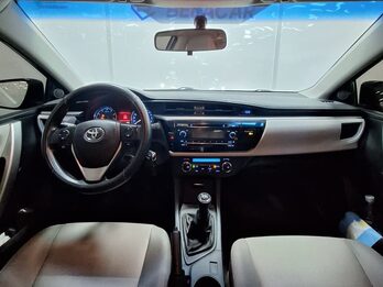 TOYOTA COROLLA 1.8 XEI MT – 2015 – 143000 KMS