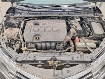 TOYOTA COROLLA 1.8 XEI MT – 2015 – 143000 KMS