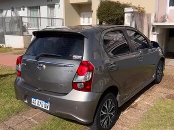 VENDO TOYOTA ETIOS XLS 2019