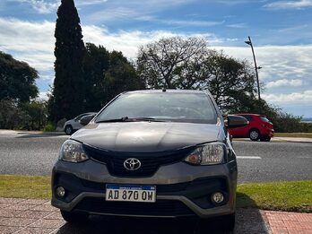 VENDO TOYOTA ETIOS XLS 2019