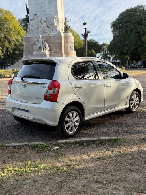 VENDO ETIOS XLS 2017