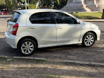 VENDO ETIOS XLS 2017