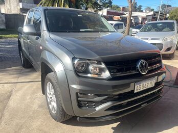 Amarok confortline 4*4 V6 aut 2024 37.000km. Vendo o permuto mayor-menor