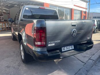 Amarok confortline 4*4 V6 aut 2024 37.000km. Vendo o permuto mayor-menor