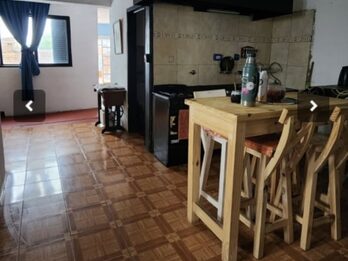 Casa 4 dormitorios zona esc. De policías