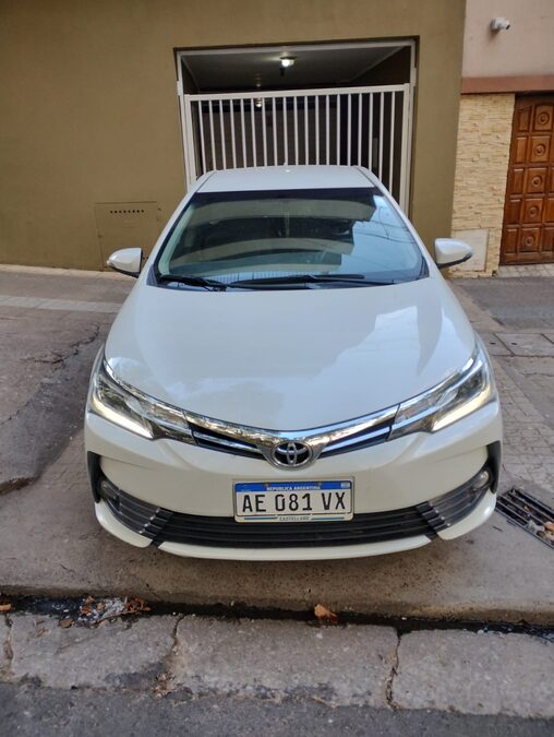 VENDO TOYOYA COROLLA 2019 XEi